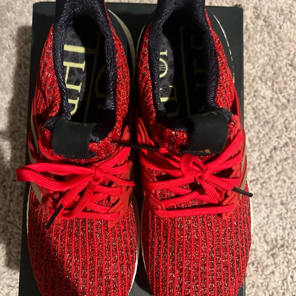 Like new Game of Thrones ultra boost women’s size 8.5 - Picture 5 of 8